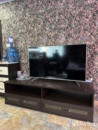 Тумба под телевизор