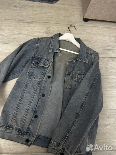 Джинсовая куртка