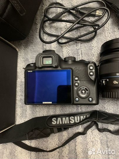 Зеркальный фотоаппарат Samsung NX11