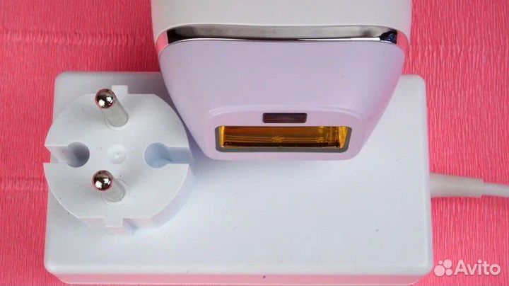Фотоэпилятор Philips Lumea Essential BRI863