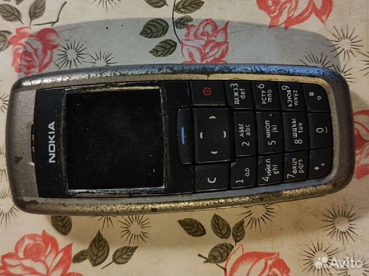 Мобильный телефон Nokia 2600