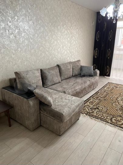 2-к. квартира, 80 м², 4/18 эт.