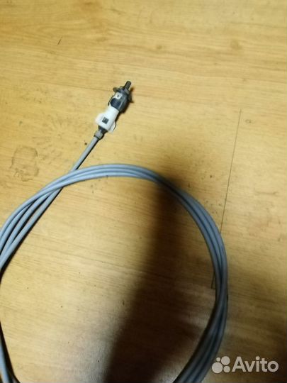 Тросик лючка бензобака Тойота Авенсис Т 220 седан