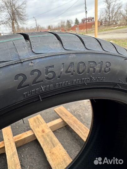 Triangle EffeXSport TH202 225/40 R18