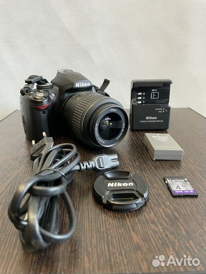 Зеркальный фотоаппарат Nikon D3000 kit