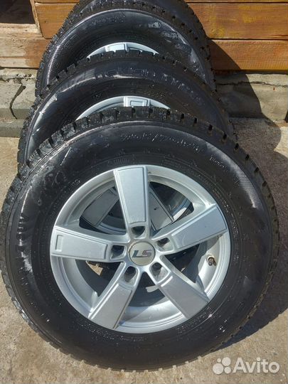 R15 Nordman 7 205/70, PCD 5x114.3 DIA 60