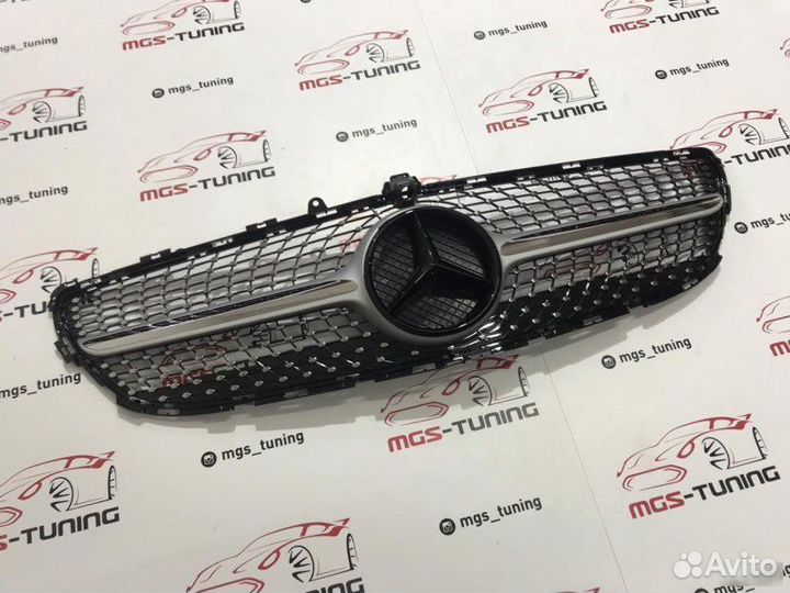 Решетка CLS W218 Diamond Silver Черная звезда П/К