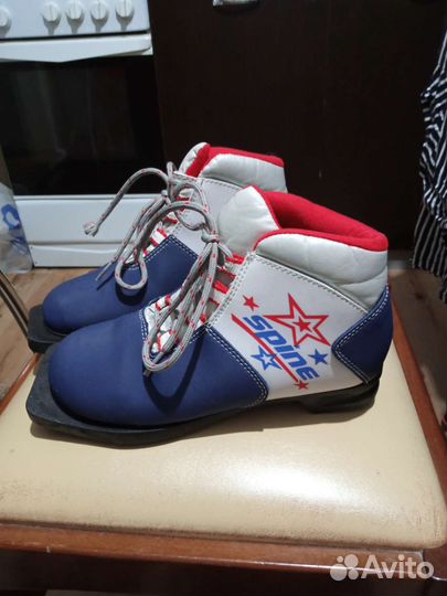 Лыжные ботинки 35