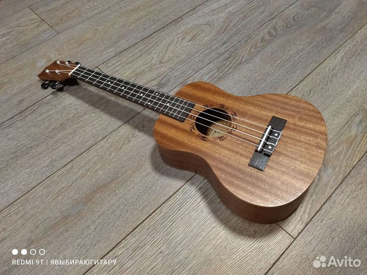 Укулеле тенор Fabio (новая)