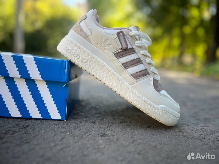 Кроссовки adidas