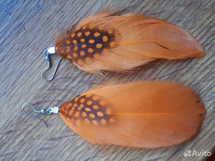 Серёжки из пёрышек