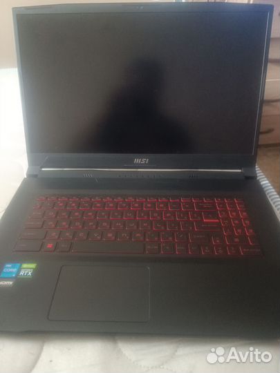 Msi katana gf76 12uc 258ru