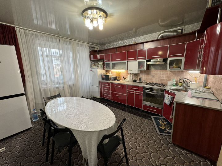 3-к. квартира, 83,6 м², 3/5 эт.