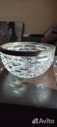 Большая хрустальная ваза