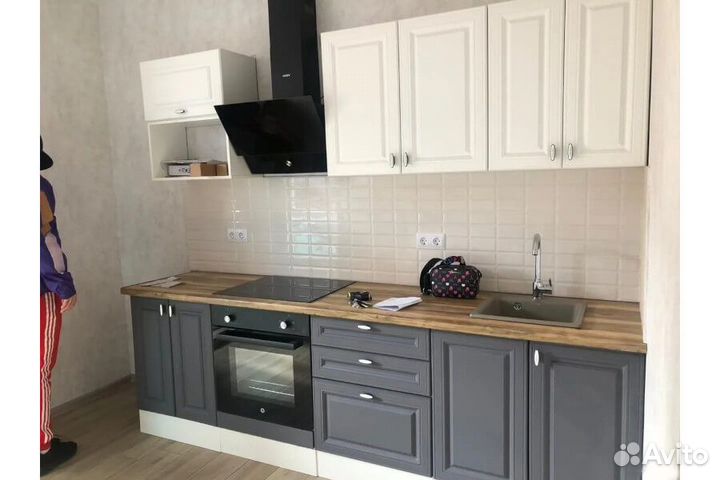 Кухонный гарнитур. Цена за весь