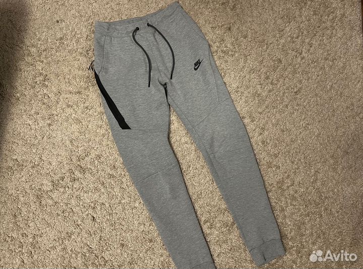 Штаны Nike Tech Fleece