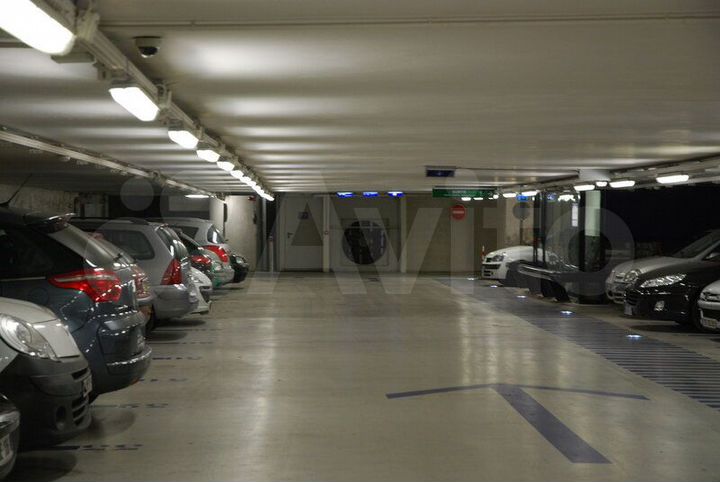 Машиноместо, 18 м²