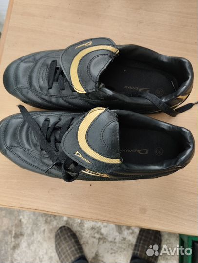 Футбольные бутсы