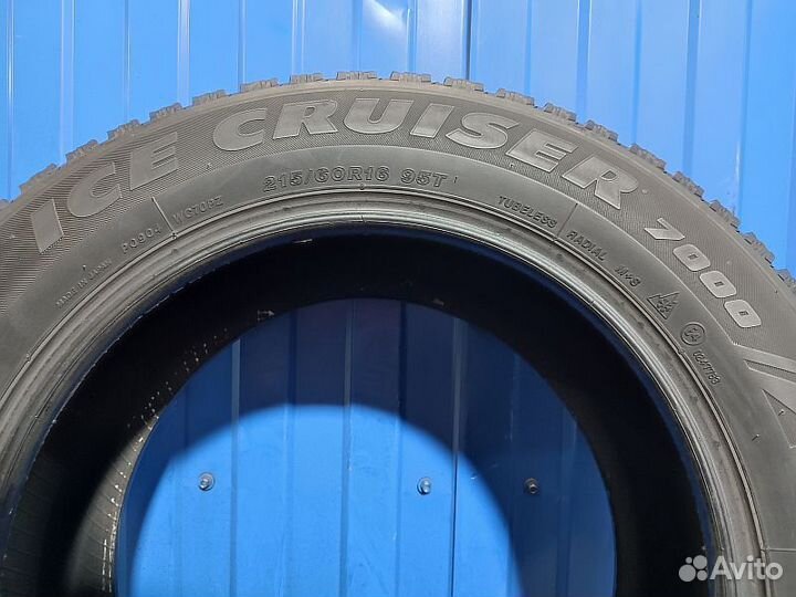 Bridgestone Ice Cruiser 7000 215/60 R16