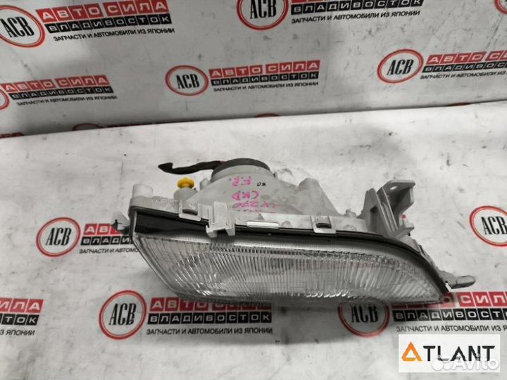 Фара правая toyota dyna