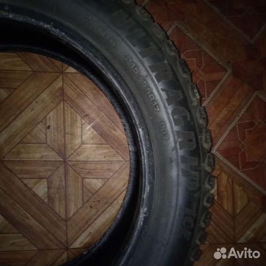 Goodyear Ultra Grip Ice Arctic 2 215/55 R17