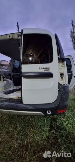 Задний правый двер багажника на ладу Ларгус