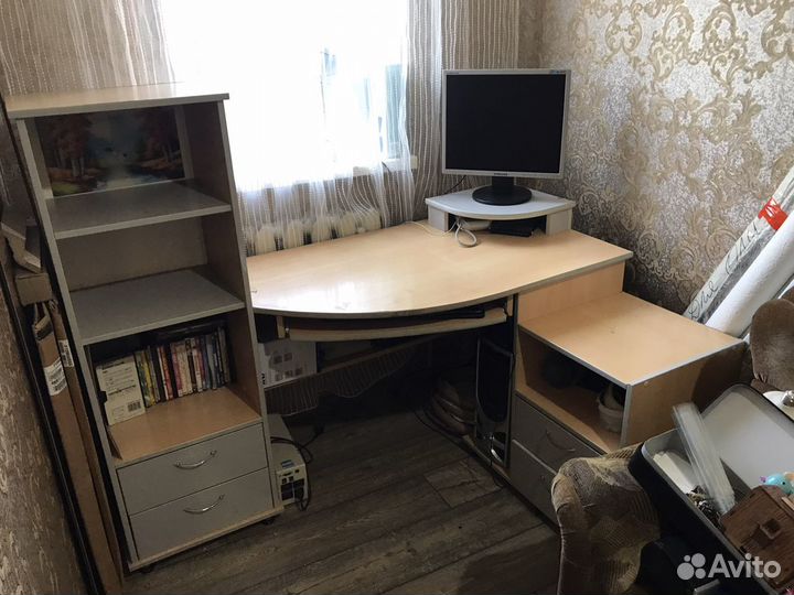 Компьютерный стол