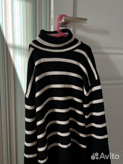 Свитер женский