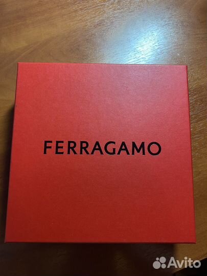 Парфюмерная вода Ferragamo Salvatore Signorina