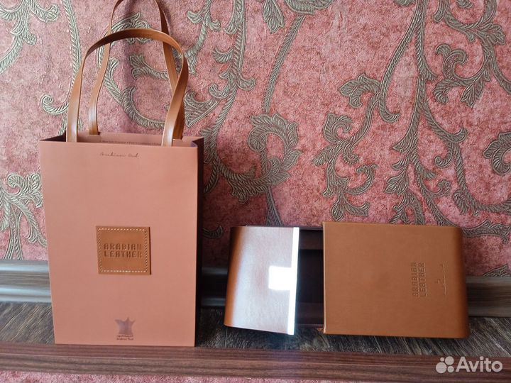 Подарочный пакет и кейс Arabian Leather