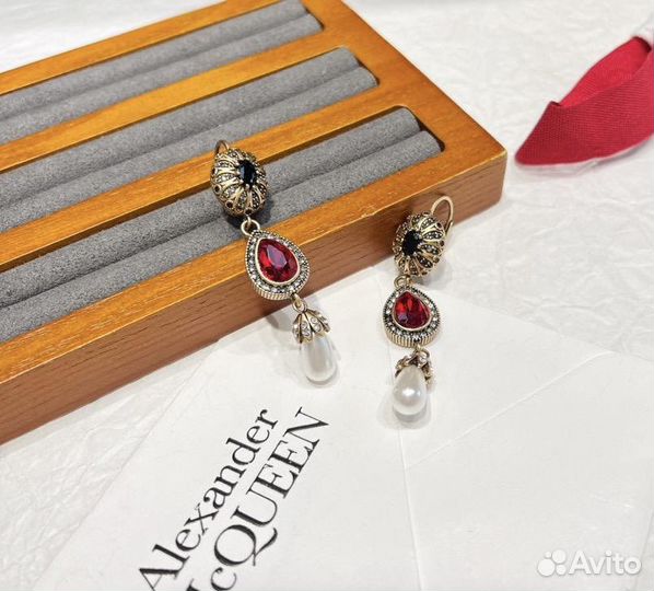 Alexander mcqueen серьги