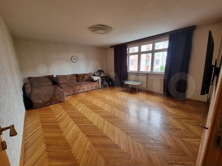 3-к. квартира, 95 м², 3/5 эт.