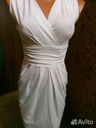 Платье белое