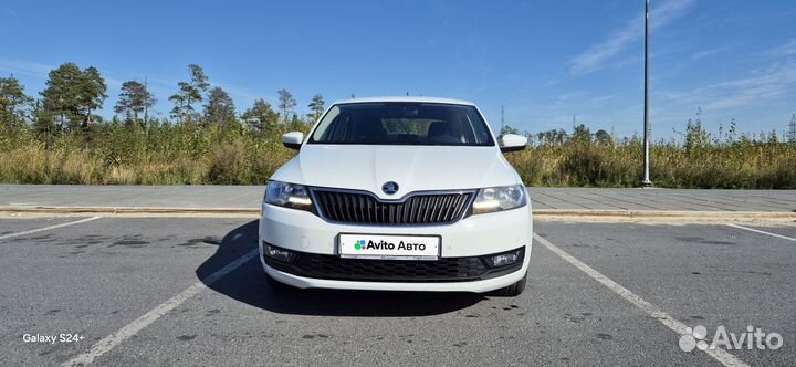 Skoda Rapid 1.6 AT, 2019, 109 000 км