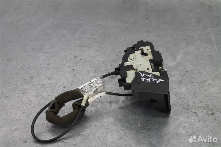 Замок двери задней левой Nissan Juke F15
