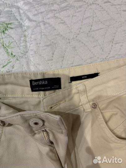 Джинсы bershka mom