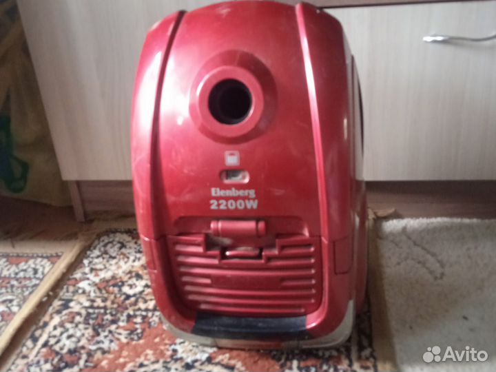 Пылесос Elenberg 2200W