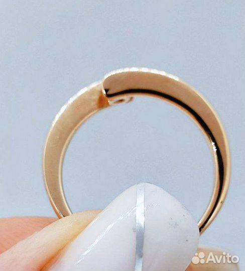 Золотое кольцо с бриллиантами 17,0 размера (33450)
