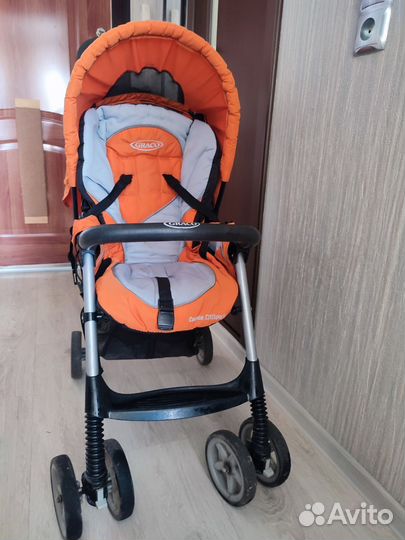 Прогулочная коляска