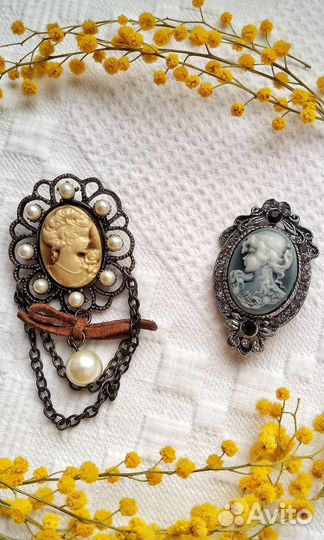 Брошь камея 2 штуки, метал, камни, замша