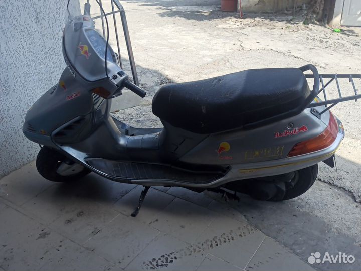 Скутер honda freeway