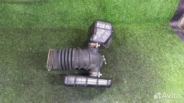 Патрубок воздушного фильтра Mitsubishi Diamante