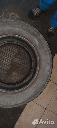 Bridgestone Dueler H/P Sport 215/65 R16