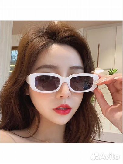 Солнечные очки женские