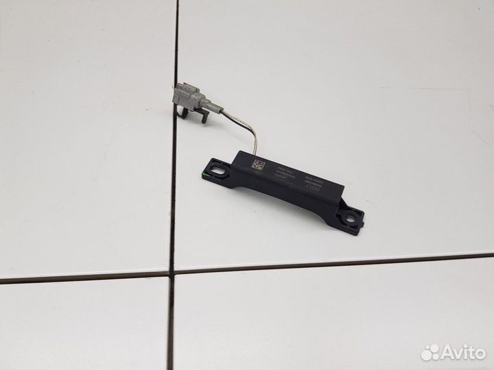 Антенна заднего бампера (Geely Coolray)