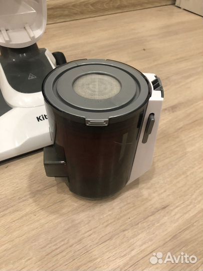 Пылесос вертикальный паровой Kitfort KT-595