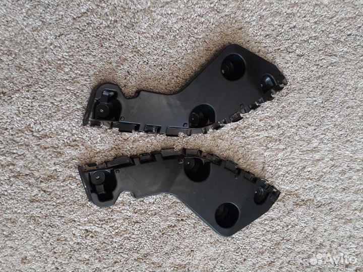 Кронштейн бампера заднего Renault Duster 1