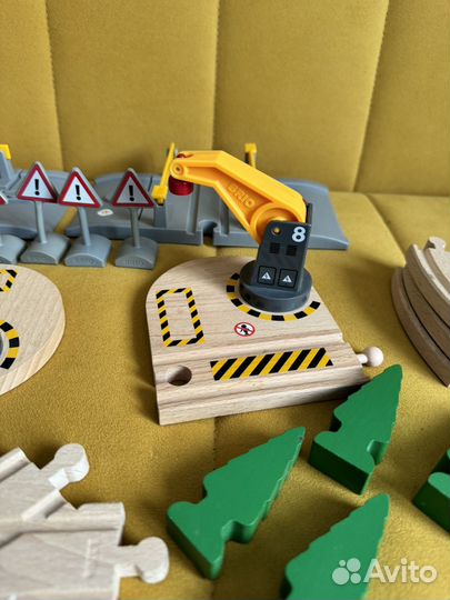 Brio Набор с самодвижущимся поездом 33165