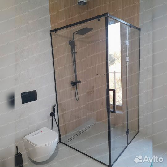 Душевая стеклянная кабина