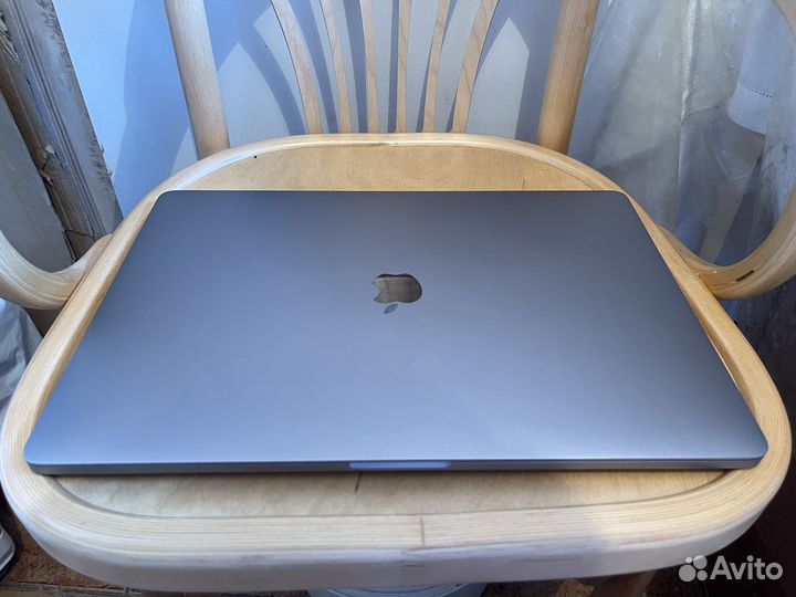 Macbook Pro 16 2019 i7 ssd500gb touch bar